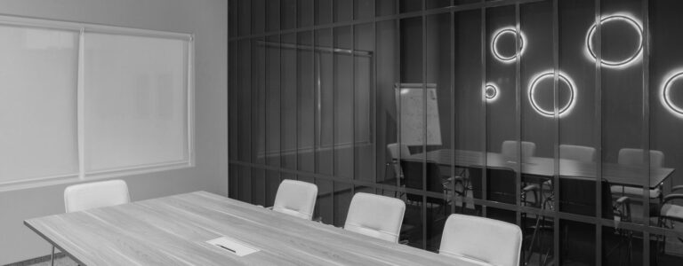 Podstawowe wyposażenie sali konferencyjnej